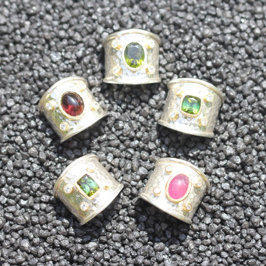 Costanza ring with tourmaline in silver and gold