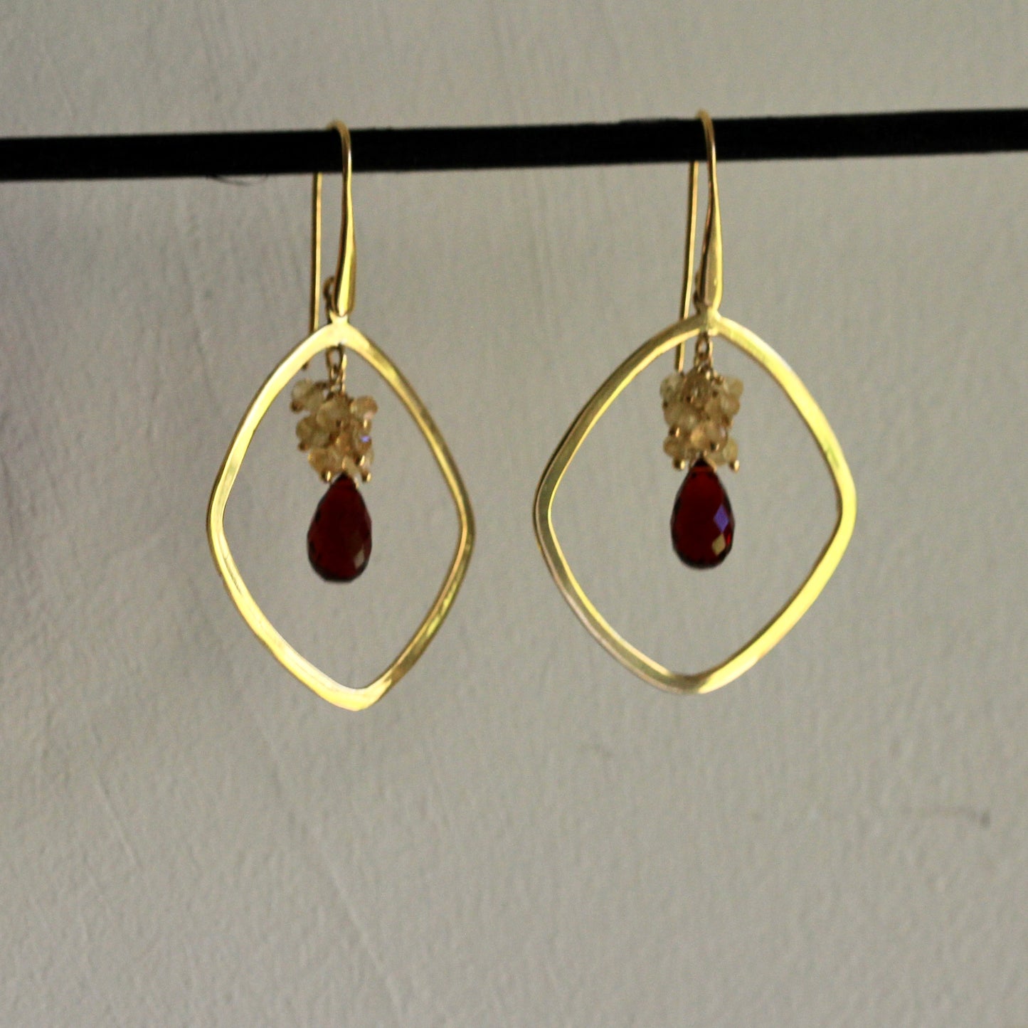 Susan - Hoop Earrings