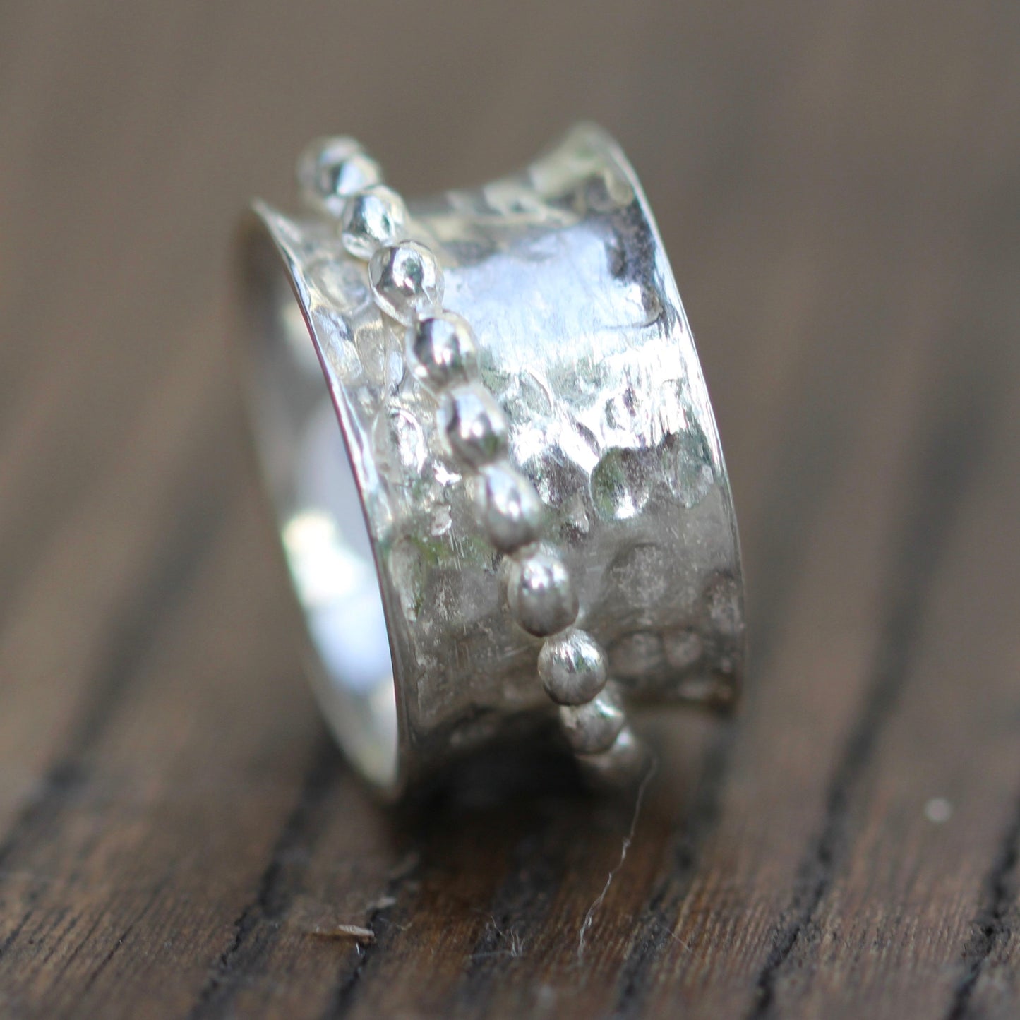 Spinning Ball Band Ring