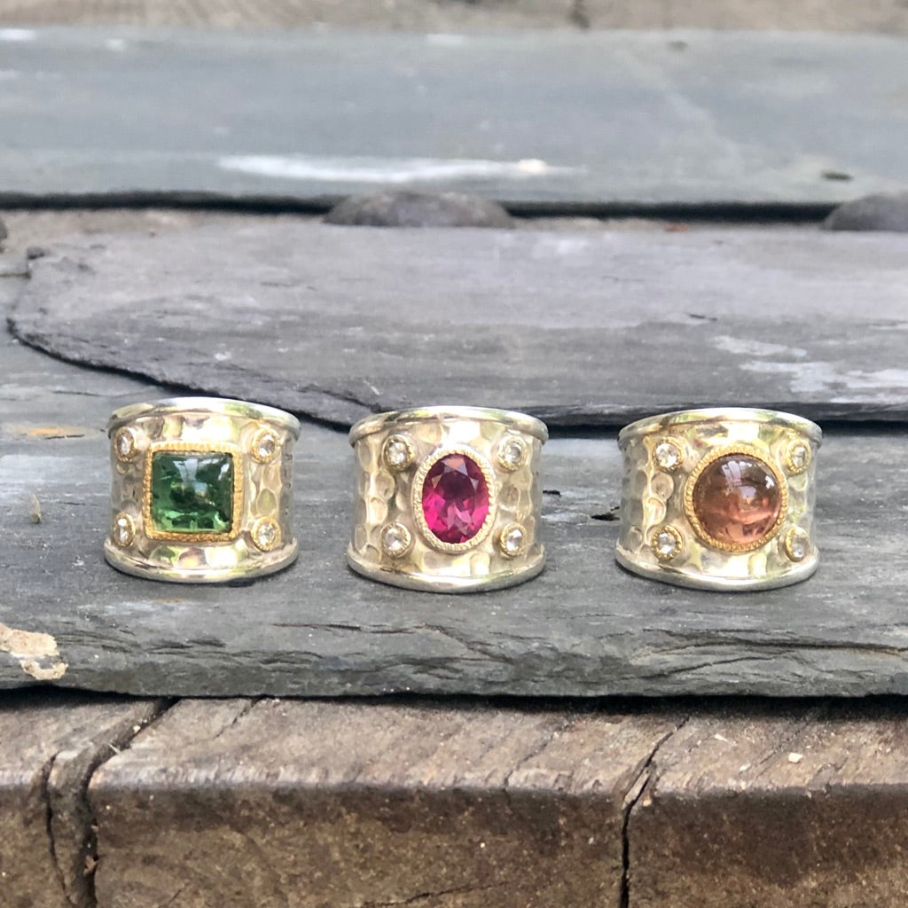 Costanza ring with tourmaline in silver and gold