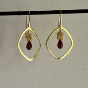 Susan - Hoop Earrings